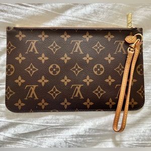 Louis Vuitton GM Pochette in Monogram